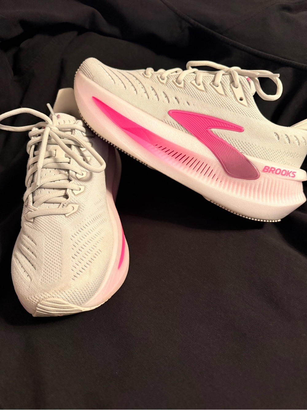 Brooks Women's Light Grey Running Shoes with Bright Pink Accents